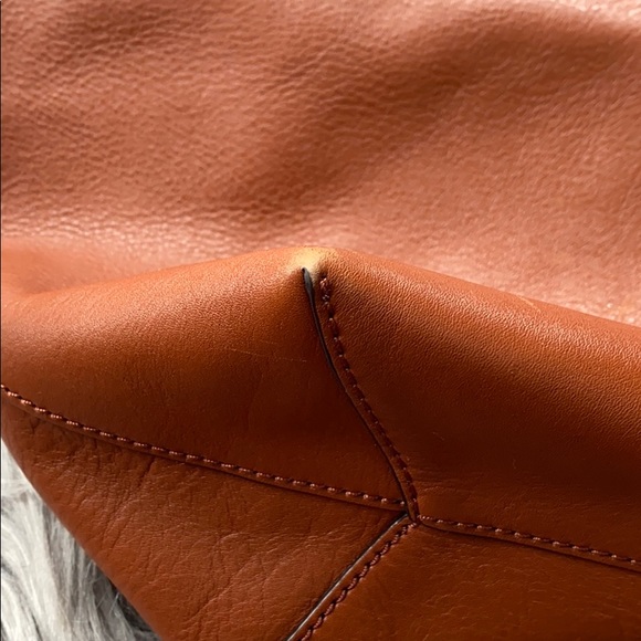 Vera Bradley Crossbody - Picture 3 of 9